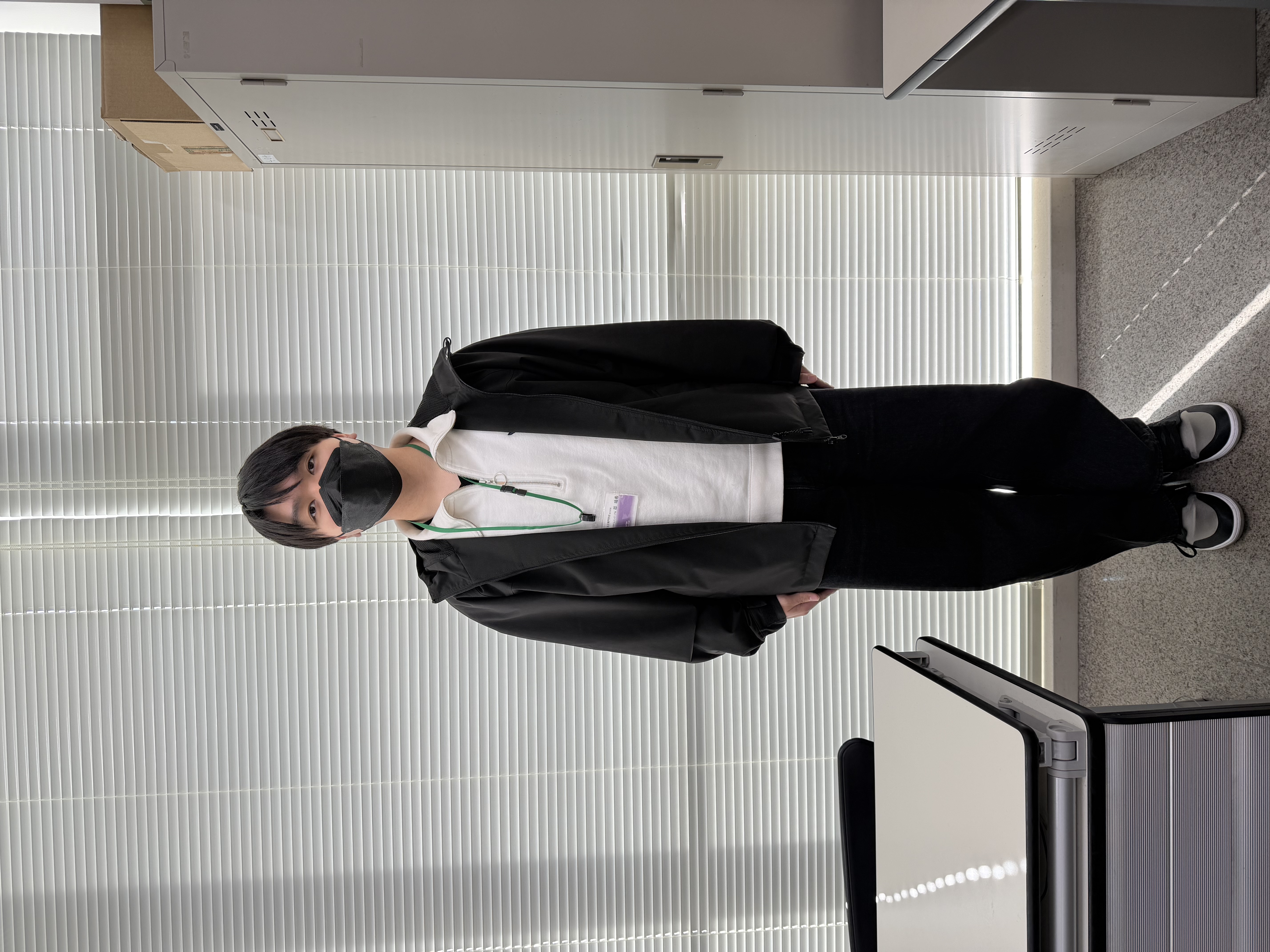 スライド4: ゴールデン